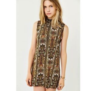 Urban Outfitters Motel Holly Mock-Neck Paisley Dress